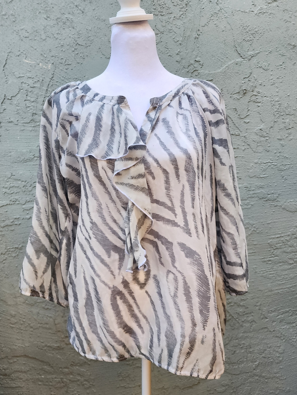 LOFT Zebra Print Ruffled V-Neck Blouse Top Size Small